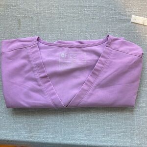 Figs medium scrub top pink/purple